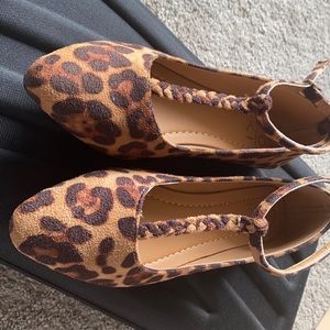 Yoki Size 6 <Big Girl/Woman>small narrow feet